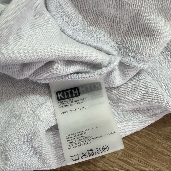 Women’s Kith Cropped Terry Cloth Hoodie Size Medium - Picture 2 of 5